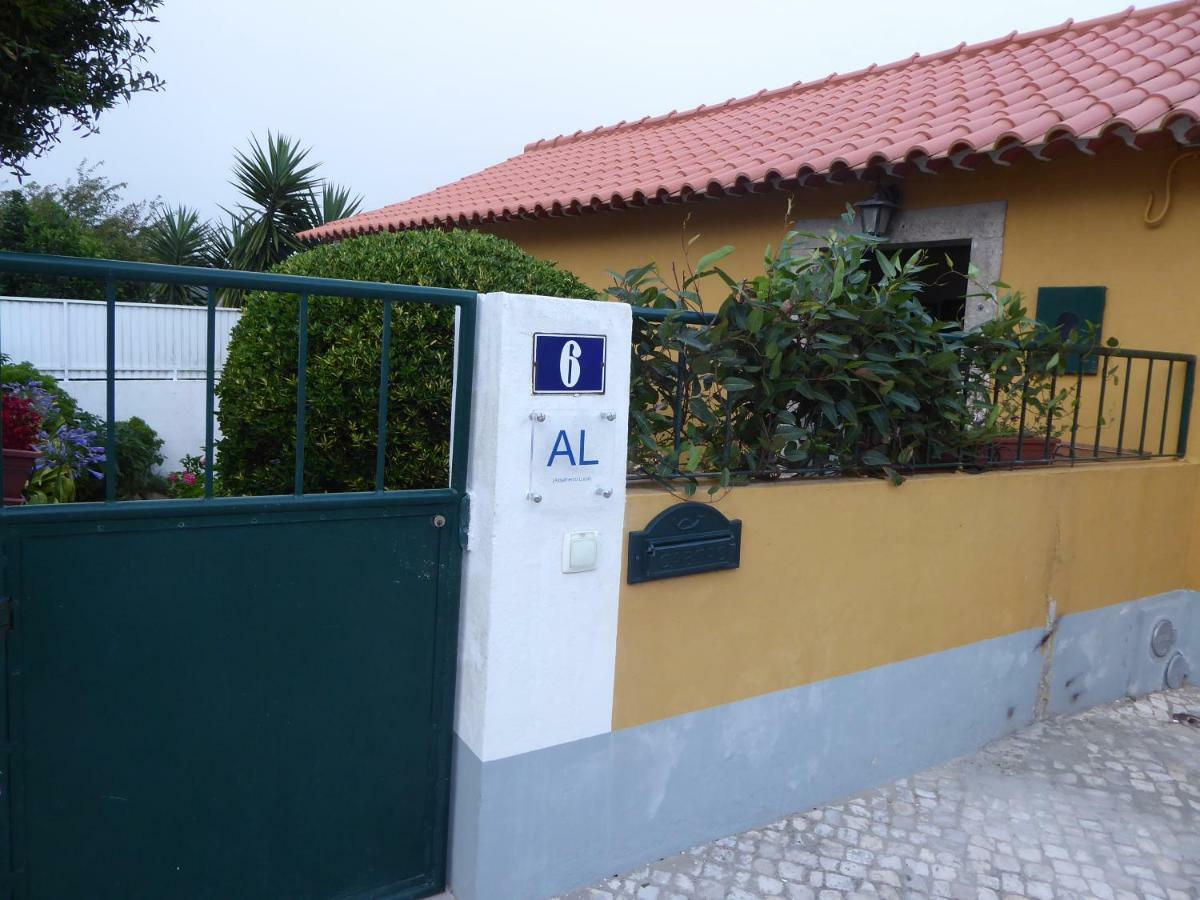Casinha Amarela *